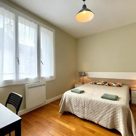 - Chez Marguerite アパート