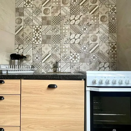 - Chez Marguerite アパート