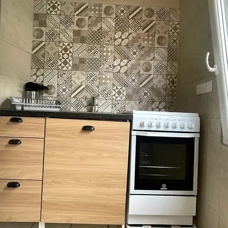 - Chez Marguerite アパート